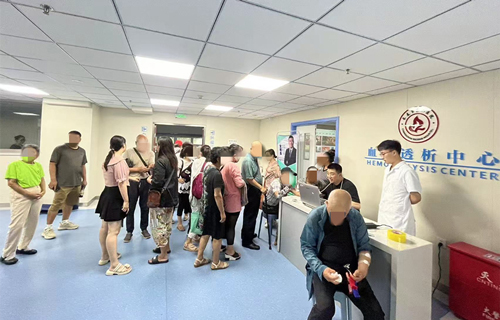 强强联合以爱守护 这场义诊获血透患者连连称赞